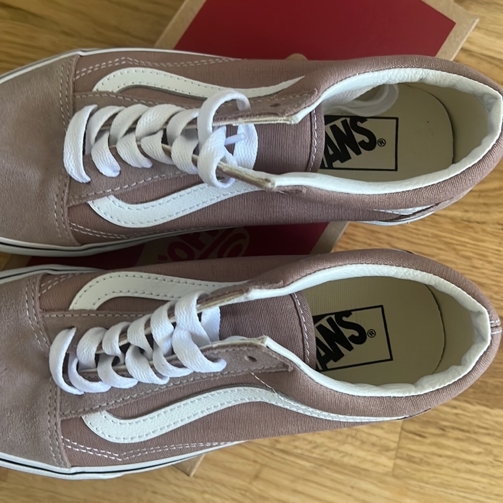 Vans - Picture 4 of 4